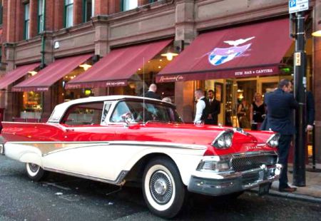 Revolucion de Cuba sur Peter Street